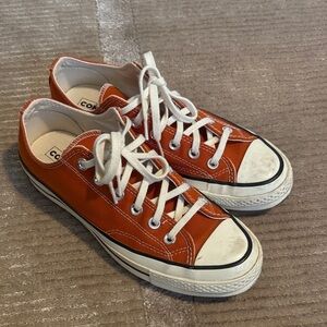 Converse orange